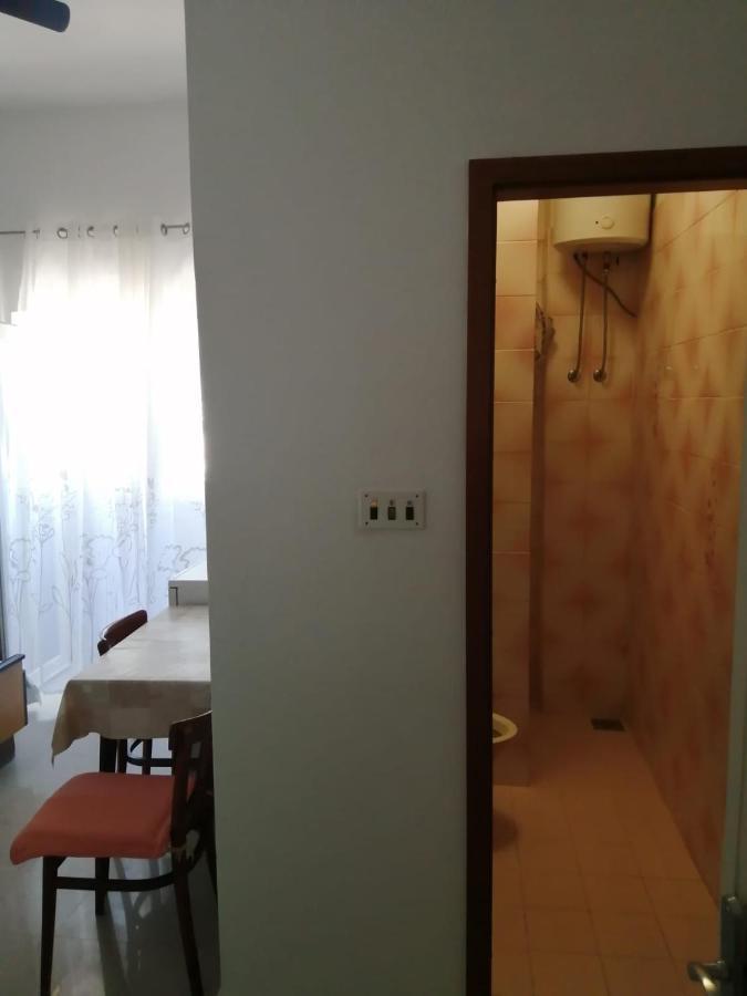 Omis Apartment On The Beach Dış mekan fotoğraf