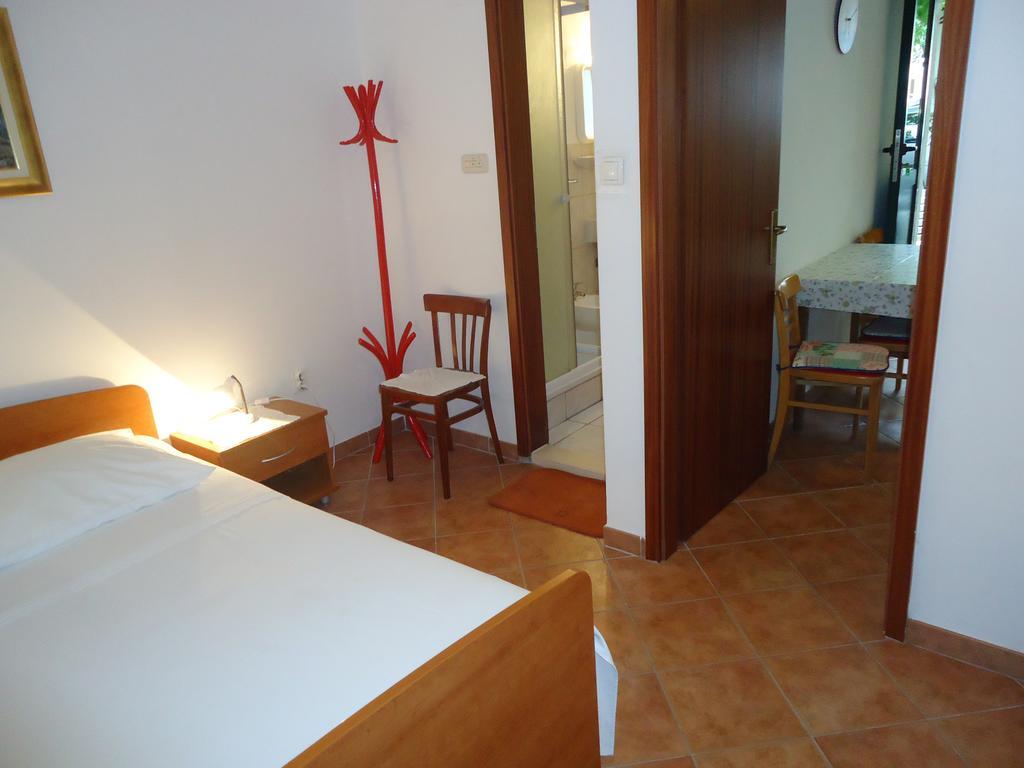 Omis Apartment On The Beach Dış mekan fotoğraf