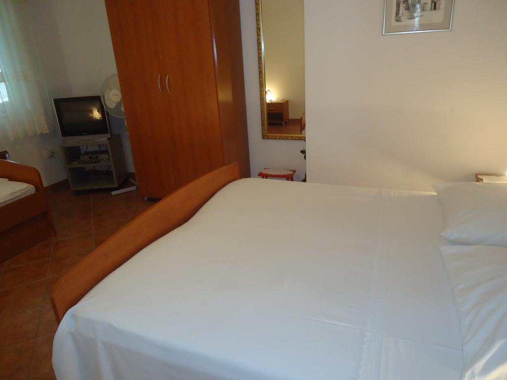 Omis Apartment On The Beach Dış mekan fotoğraf