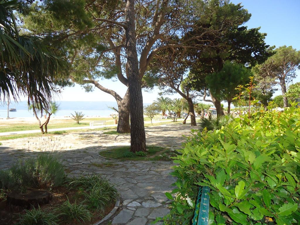 Omis Apartment On The Beach Dış mekan fotoğraf