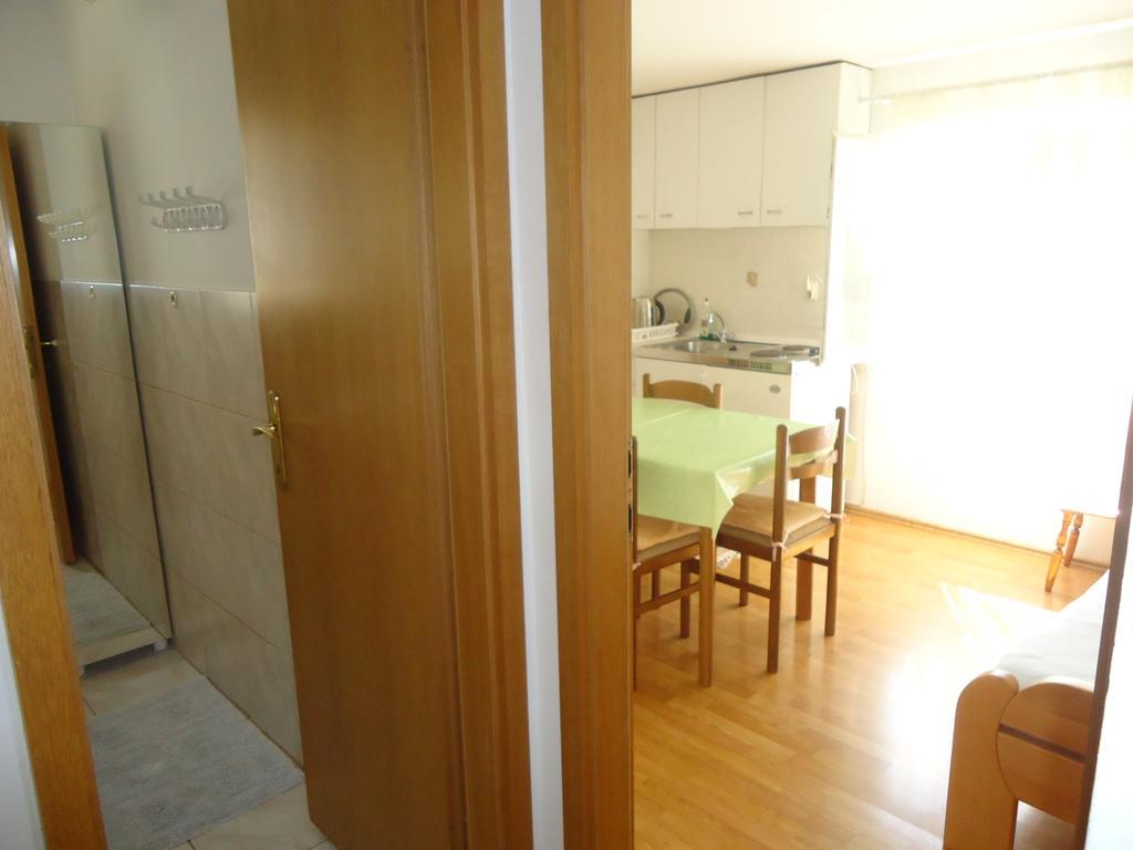 Omis Apartment On The Beach Dış mekan fotoğraf