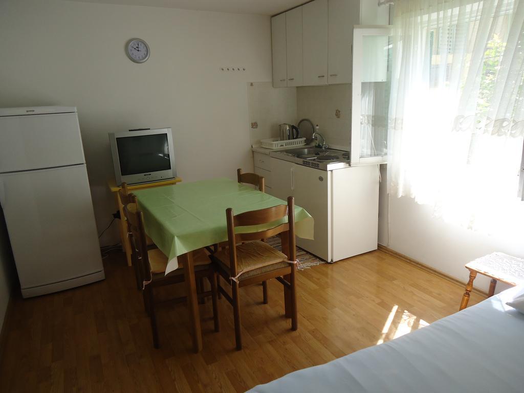 Omis Apartment On The Beach Dış mekan fotoğraf