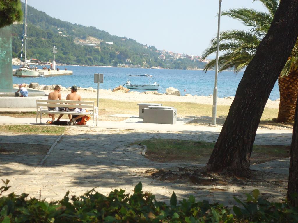 Omis Apartment On The Beach Dış mekan fotoğraf
